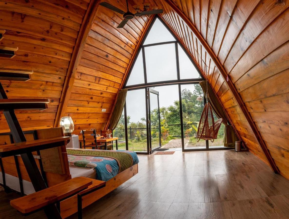 Paradise Pool Resort By Beyond Stay ไนนิตาล ภายนอก รูปภาพ