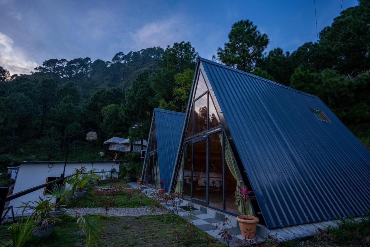 Paradise Pool Resort By Beyond Stay ไนนิตาล ภายนอก รูปภาพ